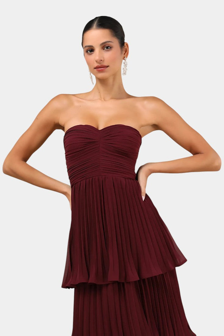 June Vestido de Volantes con Escote Corazón y Silueta en Capas