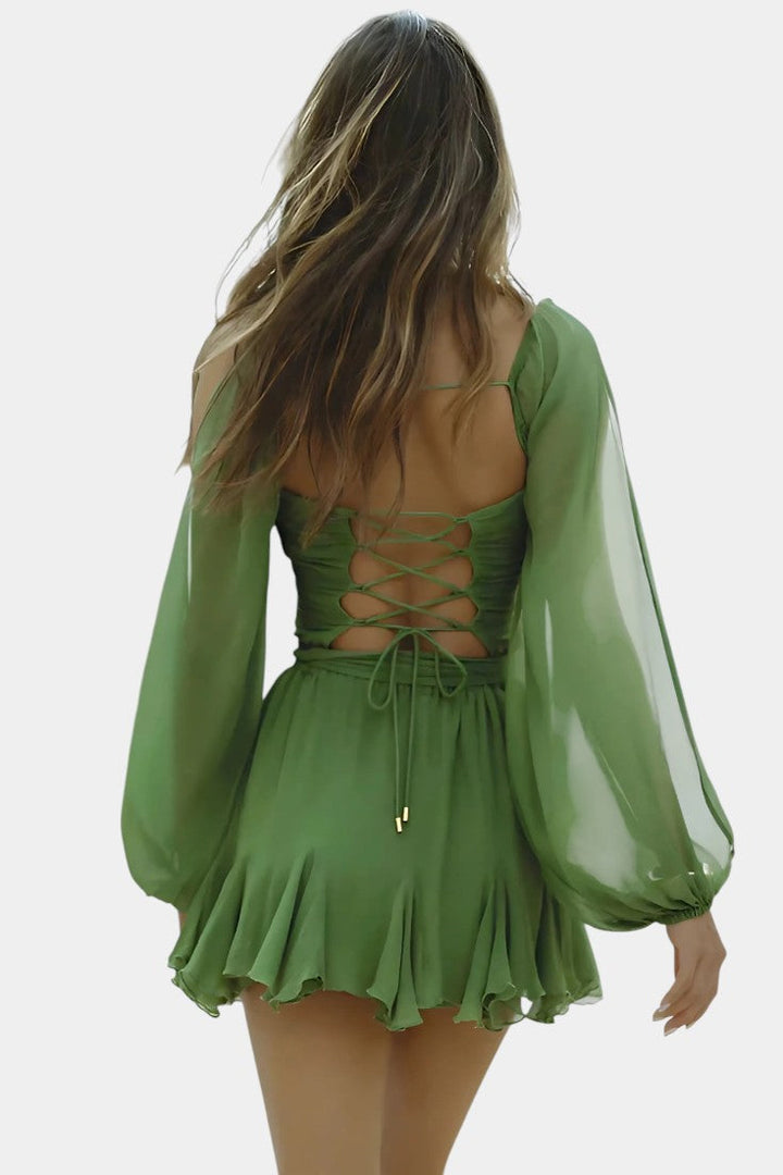 Skylar Vestido Mini con Escote en V y Mangas Ligeras