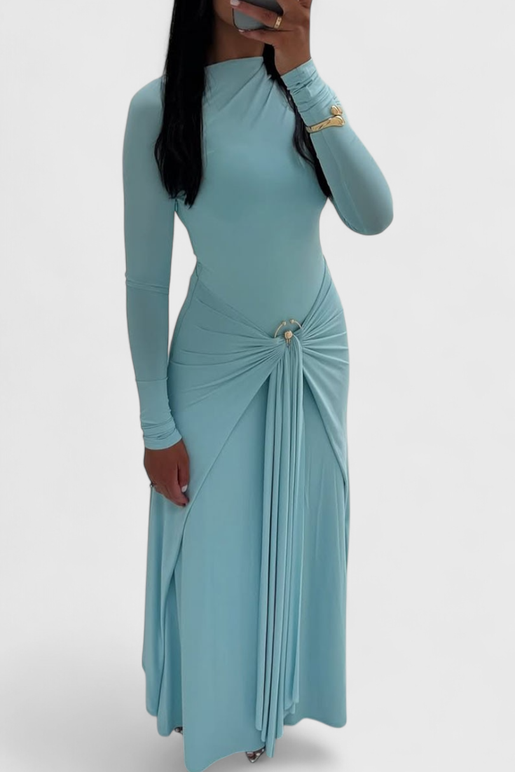 Fátima Vestido Ajustado Plisado con Detalles Metálicos