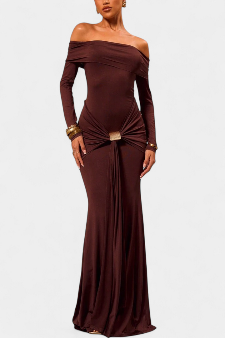 Kiah Vestido Maxi Off-Shoulder con Silueta de Sirena