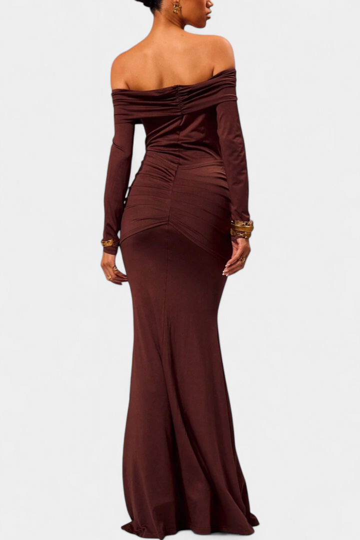 Kiah Vestido Maxi Off-Shoulder con Silueta de Sirena