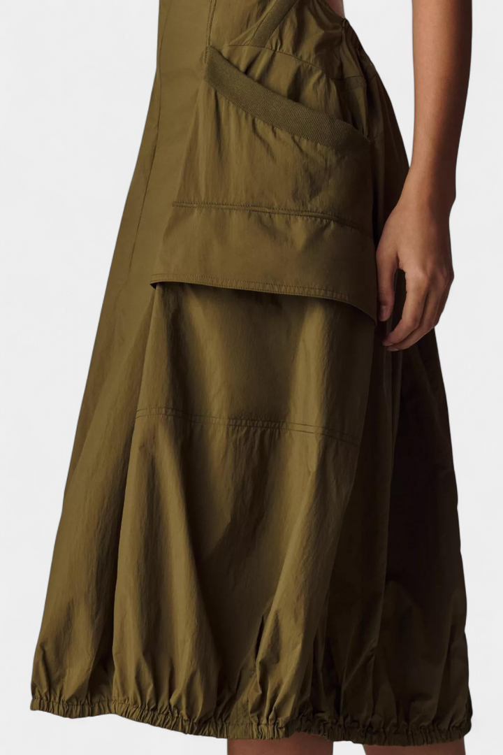 Katana Vestido Midi con Dobladillo de Burbujas y Corsé Ajustado