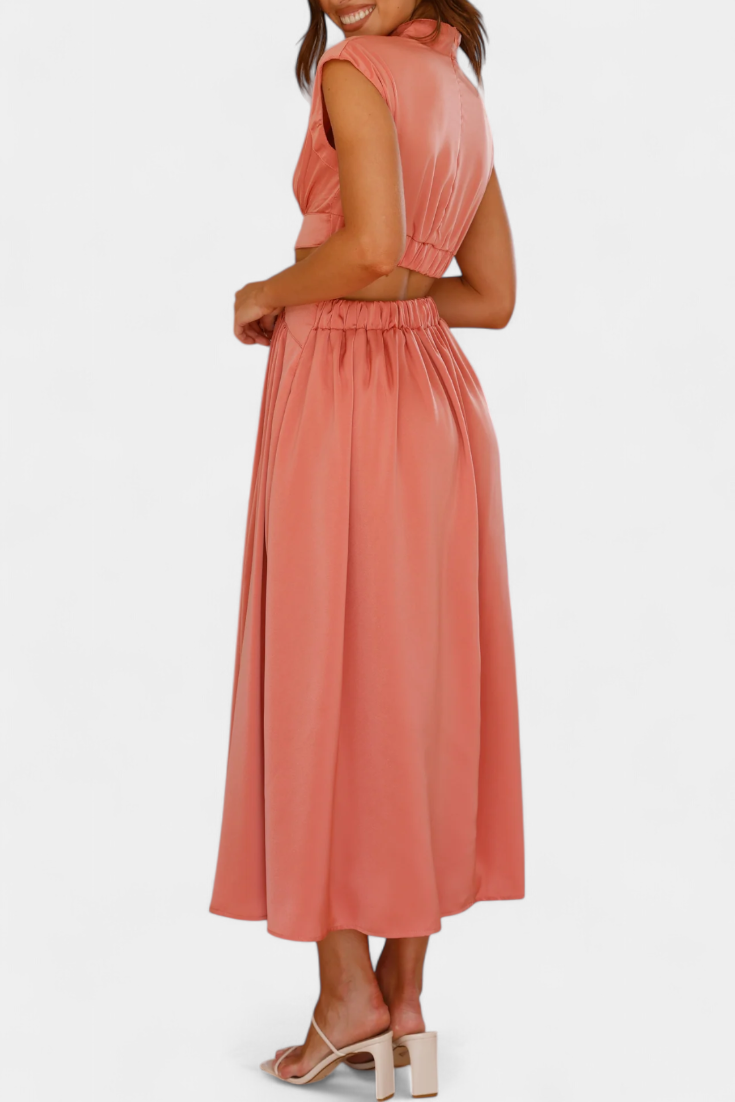 Jocelyn Conjunto Largo Minimalista con Escote Alto y Abertura Lateral