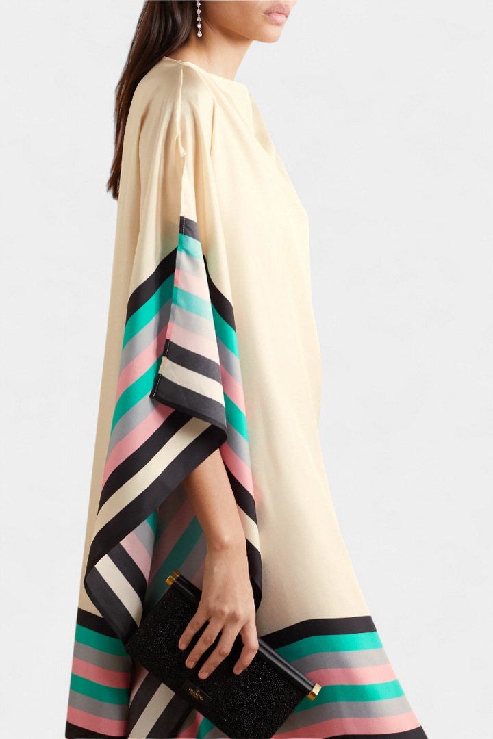 Elenora Caftán Geométrico de Corte Amplio con Tejido Butterfly Mesh