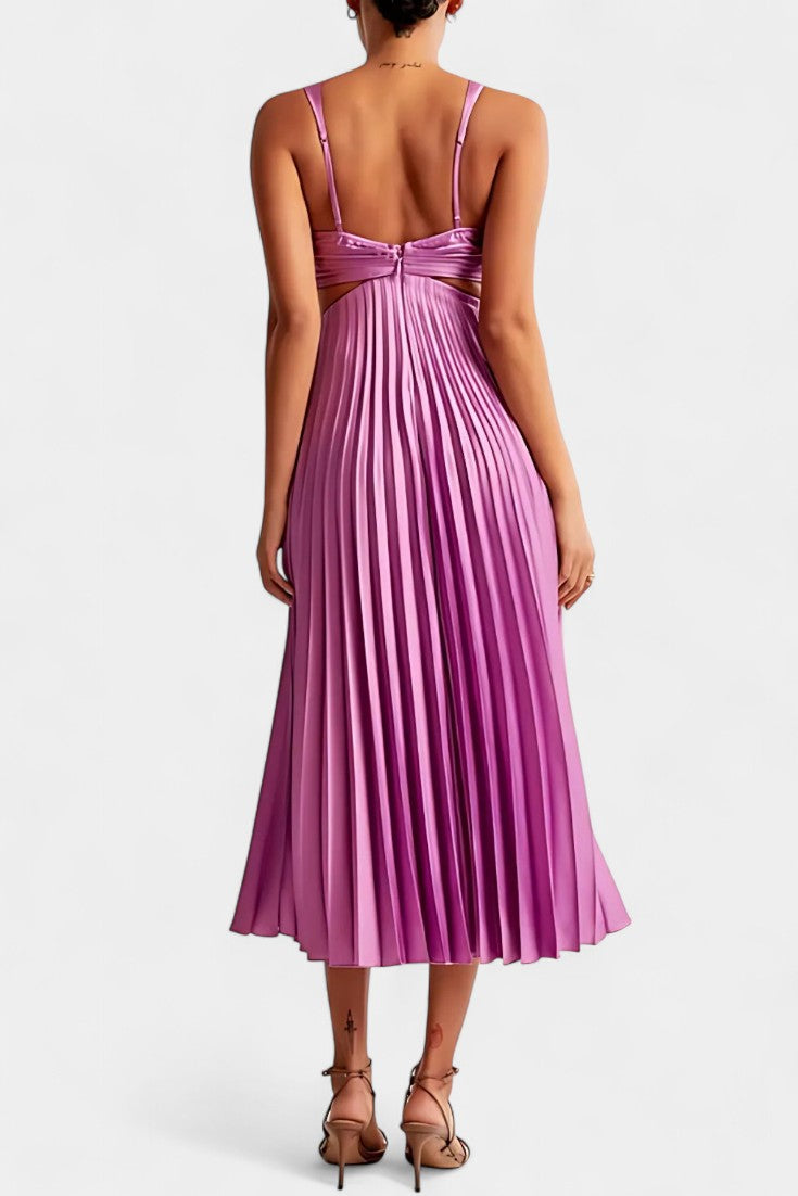Selena Vestido Sin Mangas Plisado con Corte Lateral y Detalle Torcido