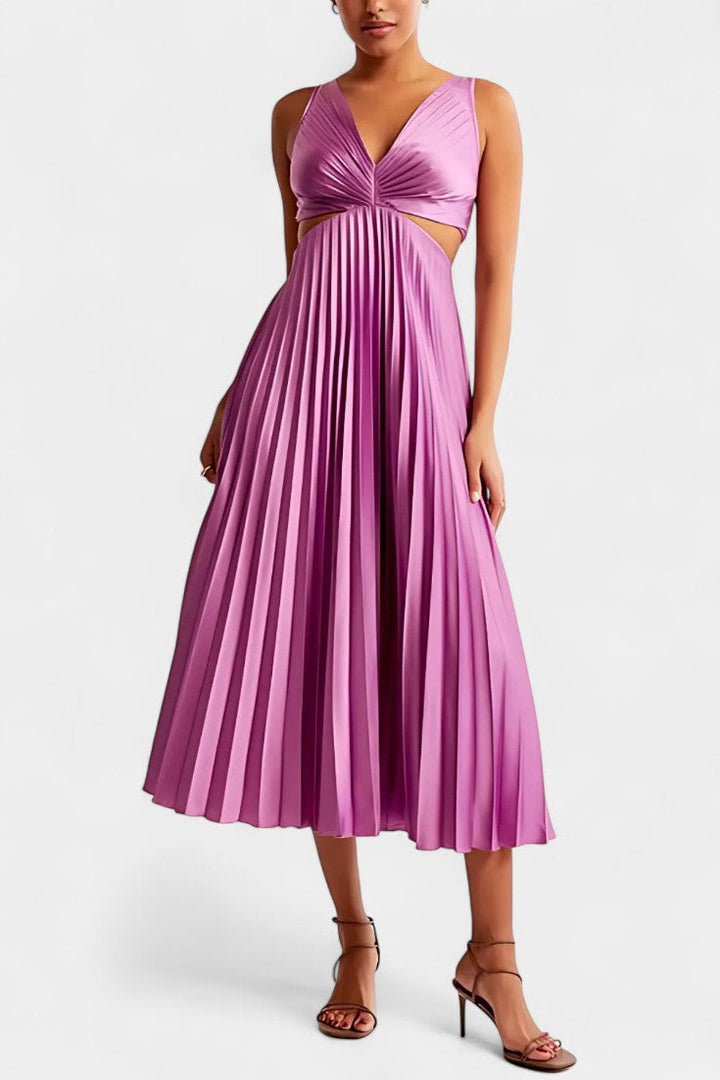 Selena Vestido Sin Mangas Plisado con Corte Lateral y Detalle Torcido