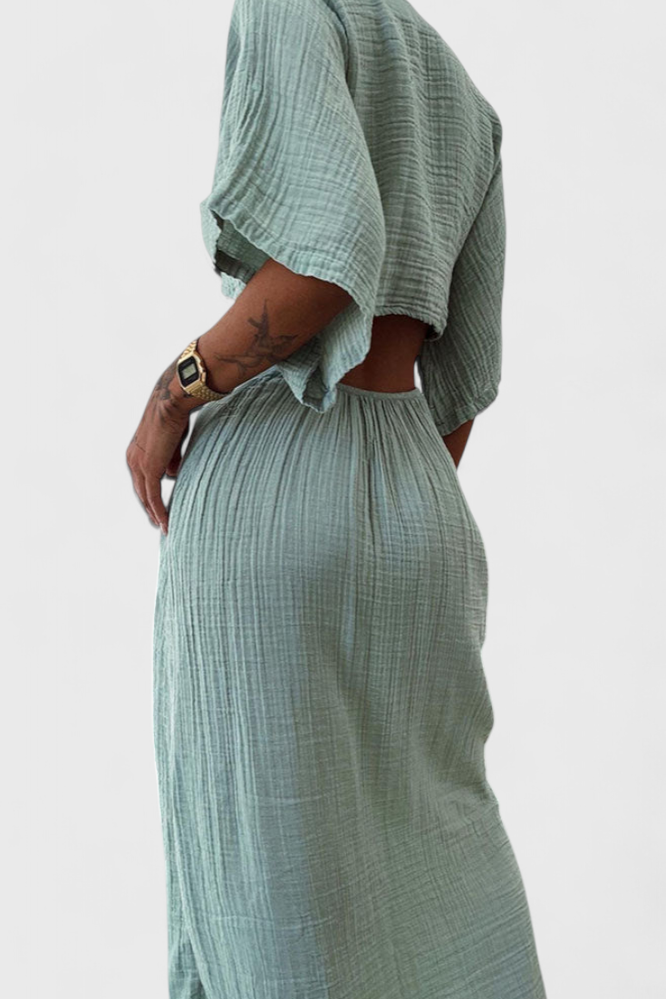 Myra Vestido Fluido con Lazo Frontal y Cut-Outs