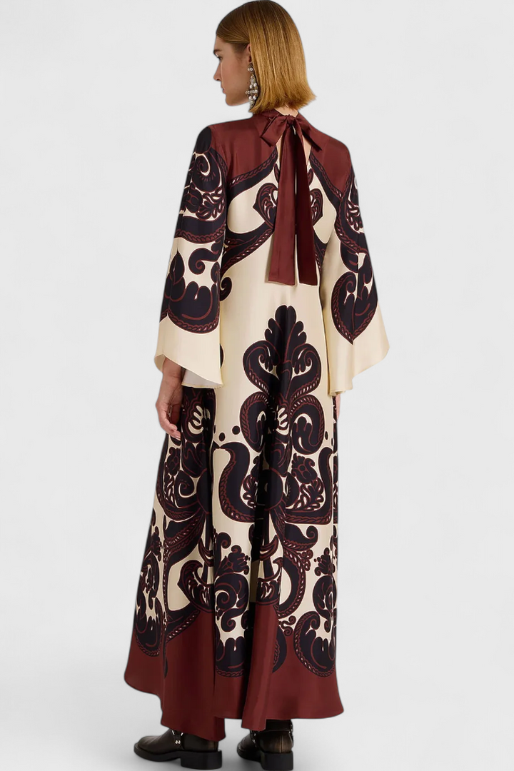 Maritza Vestido Largo con Cuello Alto y Estampado de Grenadilla