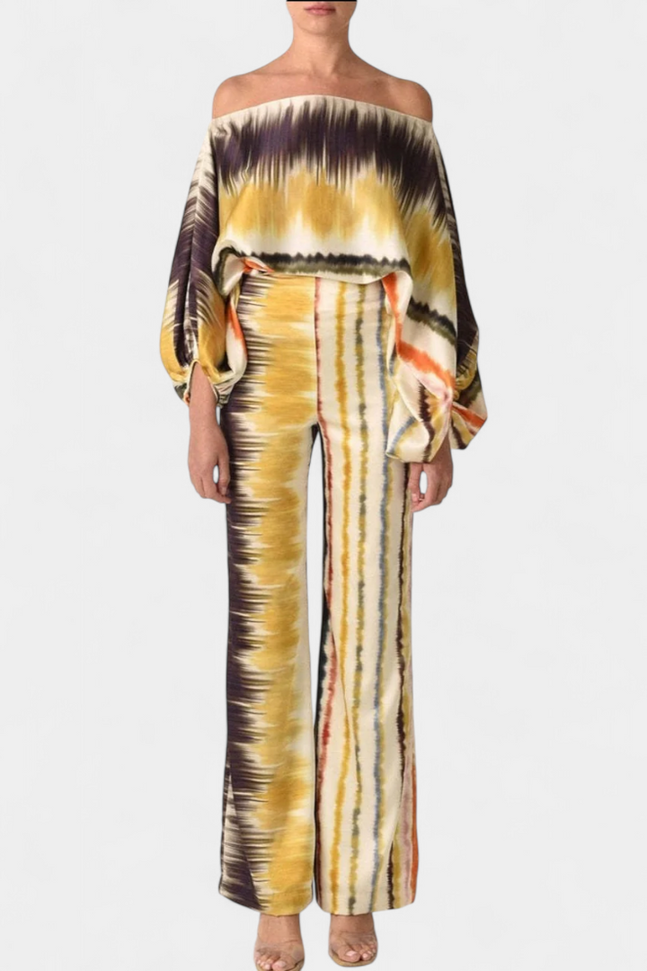 Sybella Conjunto de Dos Piezas con Hombros Descubiertos y Pantalones Amplios Estampados