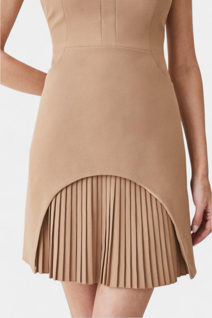 Karen Vestido Mini con Cuello Alto y Detalle Plisado