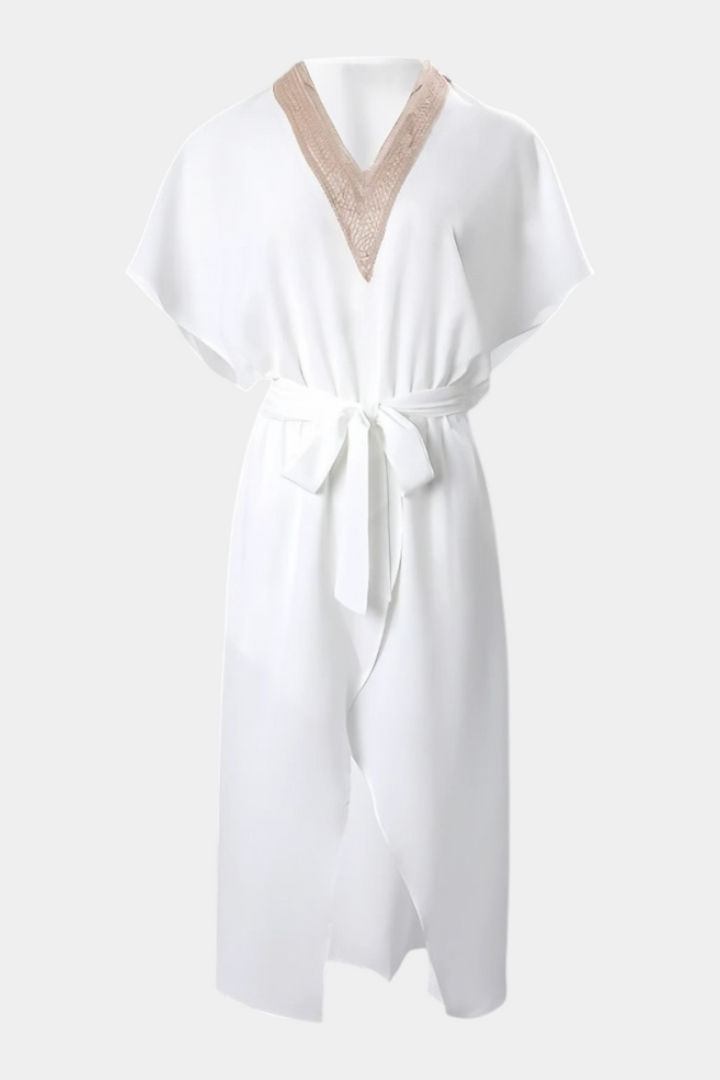 Effie Vestido Blanco Cruzado con Escote Calado y Abertura Frontal