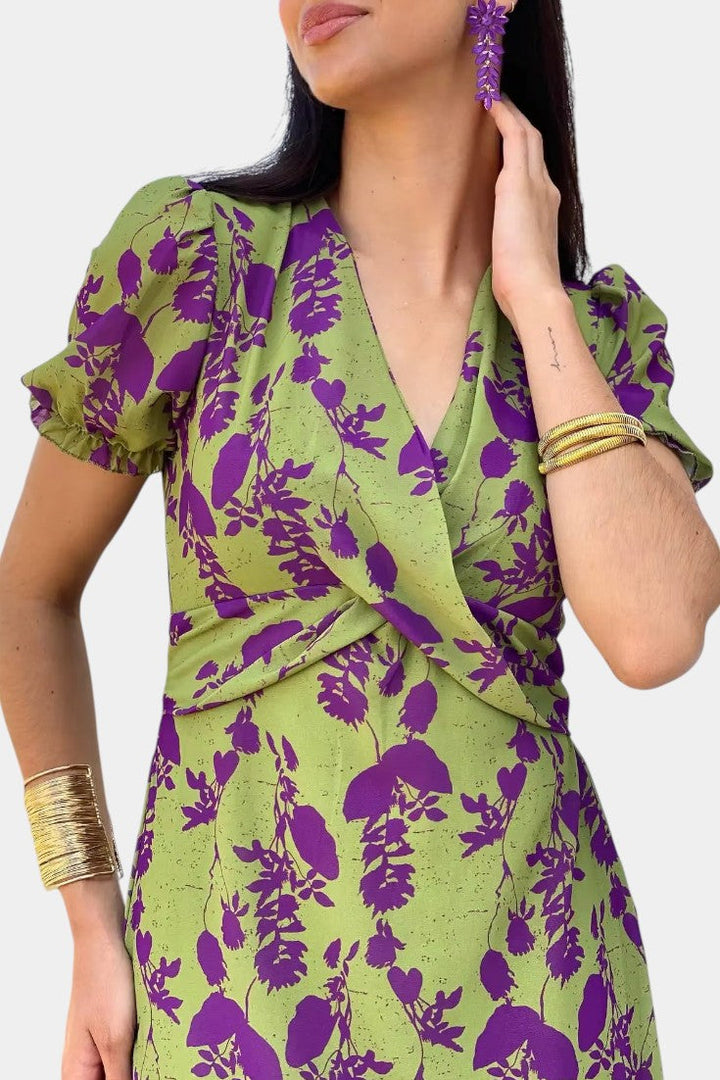 Elara Vestido Maxi con Nudo Frontal y Estampado Floral Delicado