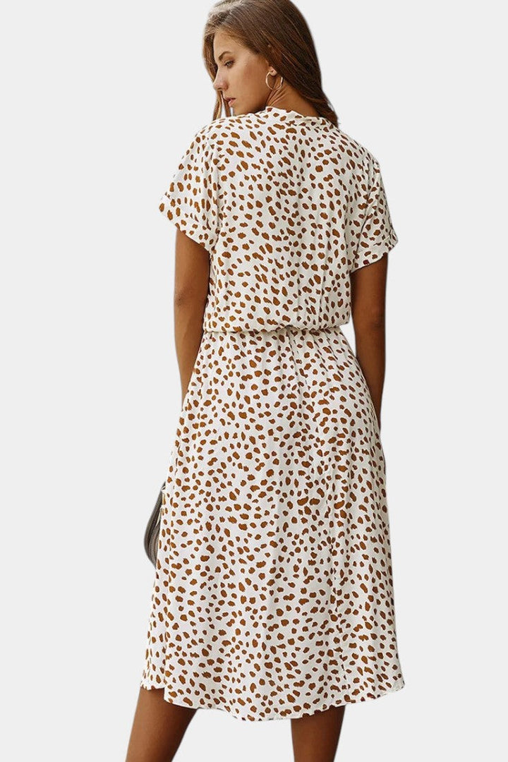 Rovena Vestido Midi de Lunares con Cuello Camisero y Cintura Ajustable