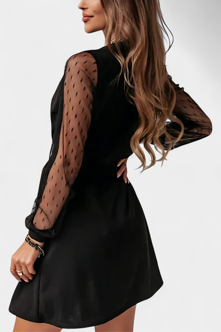 Calandra Vestido Mini Elegante con Escote Sofisticado y Silueta Favorecedora