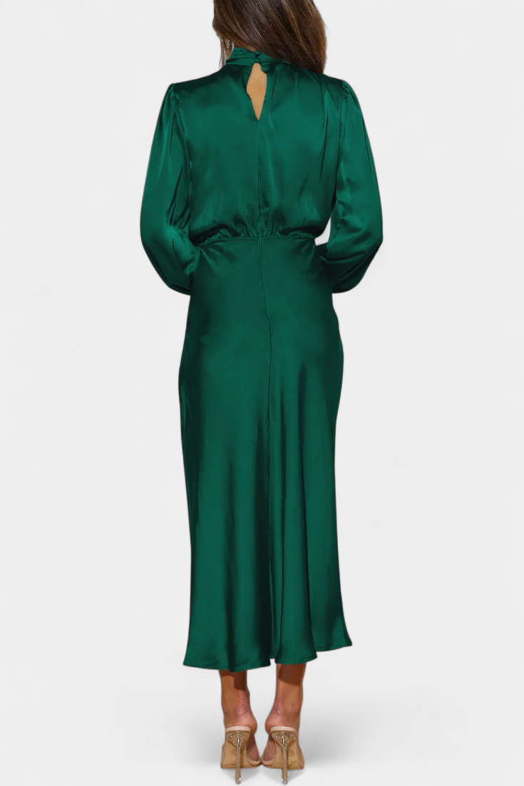 Cecila Vestido Maxi con Cuello Alto y Detalle Floral