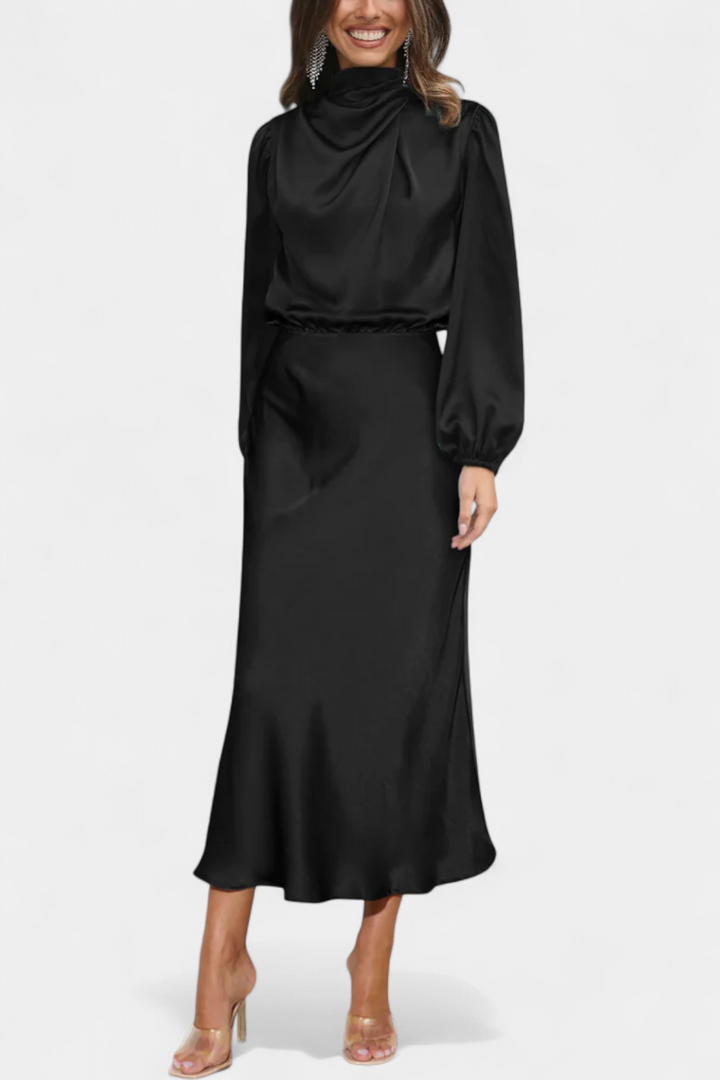 Cecila Vestido Maxi con Cuello Alto y Detalle Floral