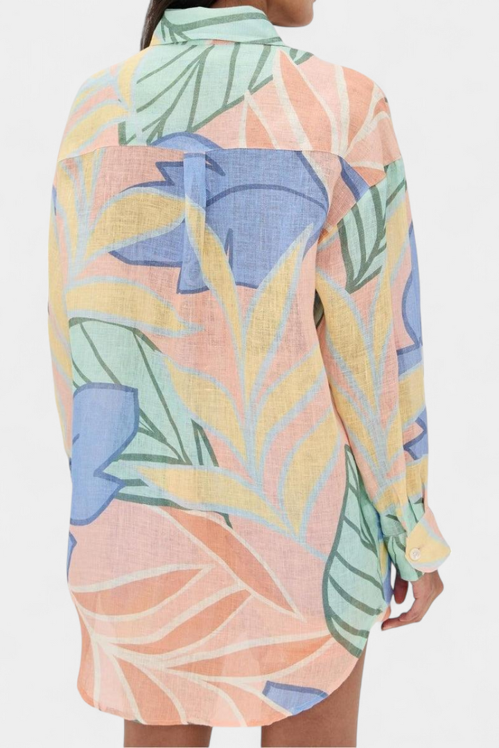 Lumina Conjunto Tropical con Camisa Holgada y Shorts de Cintura Alta