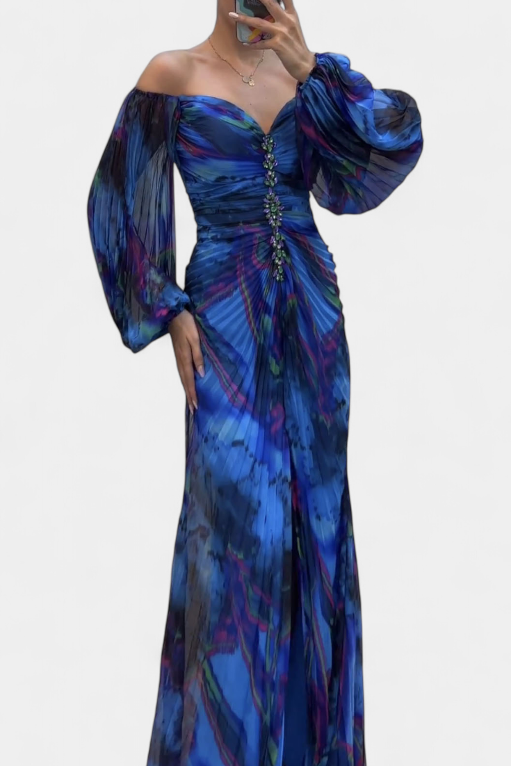 Quintessa Vestido Maxi Plisado con Mangas Largas y Estampado Vibrante