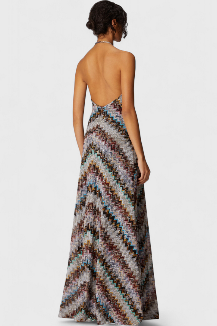 Melisa Vestido Largo Halter con Zigzag Lamé y Acabado Iridiscente
