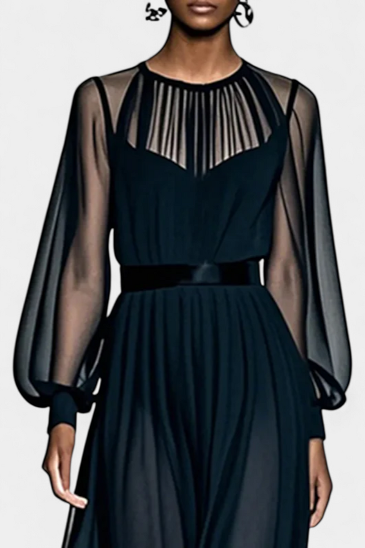 Aurelia Vestido Maxi de Gasa Plisada con Transparencias