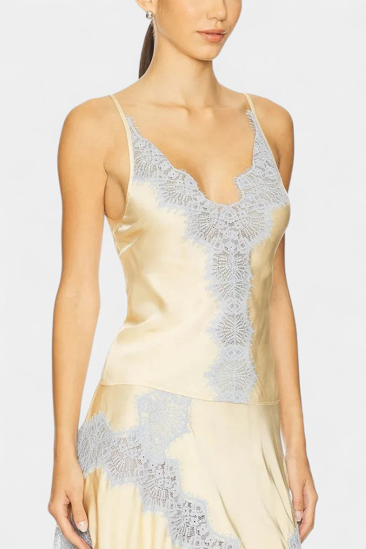 Mirren Conjunto de Satén con Camiseta y Falda Midi