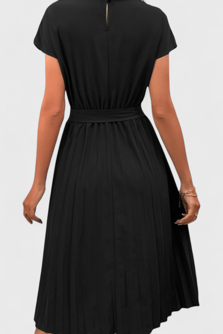 Luxie Elegant Midi Dress in Lightweight Fabric with Fluid Cut