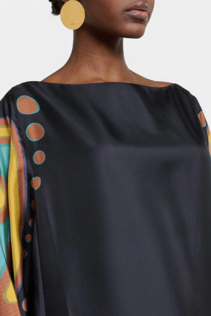 Kiara Vestido Maxi Retro con Flecos de Plumas