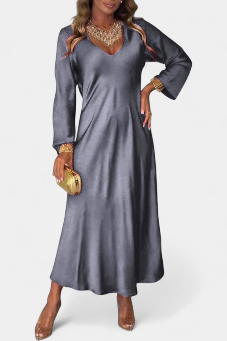 Riva Vestido Fluido con Escote en V y Mangas Largas