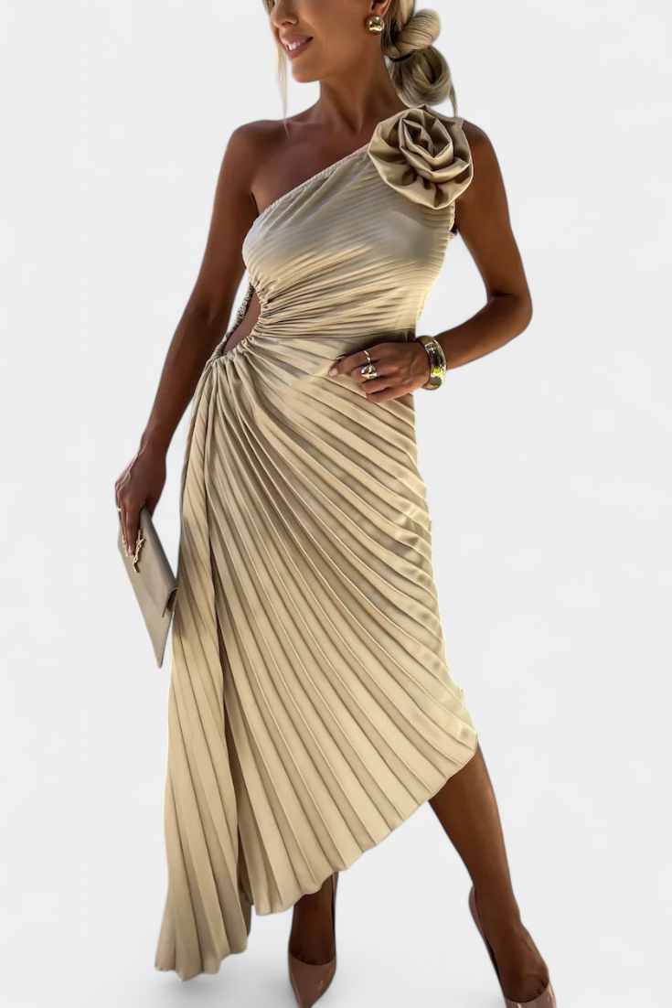 Leire Vestido de Cóctel Asimétrico con Aplique Floral y Falda Plisada