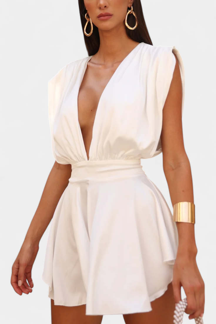 Rosalba Mono Corto con Escote Profundo y Cintura Definida