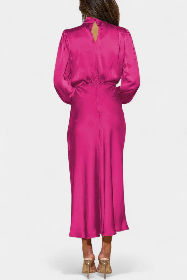 Cecila Vestido Maxi con Cuello Alto y Detalle Floral