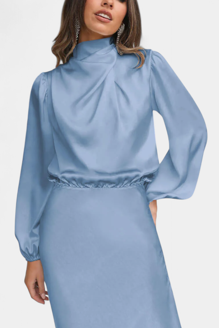 Cecila Vestido Maxi con Cuello Alto y Detalle Floral