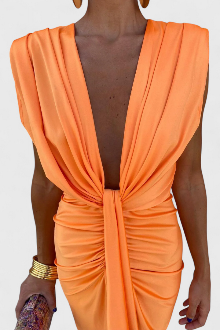 Lakisha Vestido Midi Fruncido con Escote Profundo